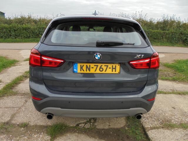 BMW X1 sDrive20i Centennial High Executive **1e EIGENAAR**112.000 org.km. NAP**DEALER ONDERHOUDEN**