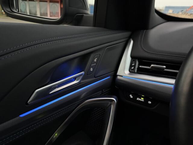 BMW X1 xDrive30e 20 inc l Pano l Zeer luxe l Hybrid