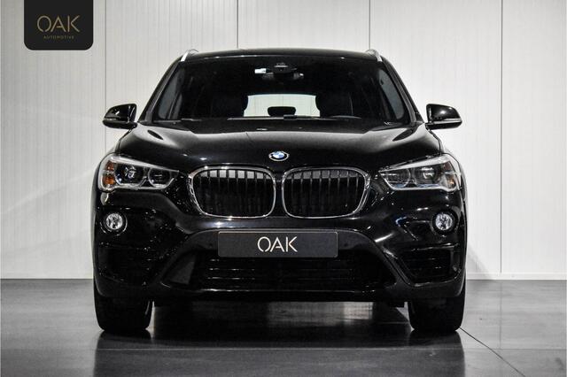 BMW X1 sDrive18i Executive | Navigatie | Leder | Camera | 18"LM | NL Auto