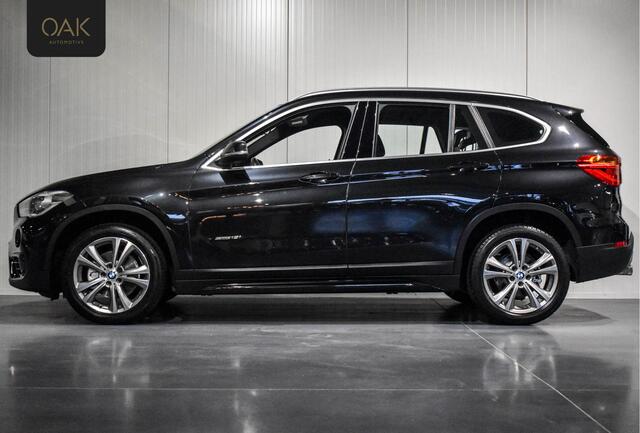 BMW X1 sDrive18i Executive | Navigatie | Leder | Camera | 18"LM | NL Auto