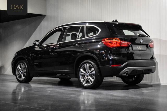 BMW X1 sDrive18i Executive | Navigatie | Leder | Camera | 18"LM | NL Auto