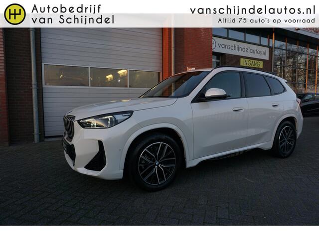 BMW X1 XDRIVE 23I 204PK M-SPORT SUPER NETTE STAAT VOLLEDIG DEALER ONDERHOUDEN ELECTR.TREKHAAK 360CAMERA ZWARTE HEMEL VOL LEDER STOELVERWARMING CRUISE CLIMA KEYLESS ELECTR.KLEP LMV FULL LED ENZ...