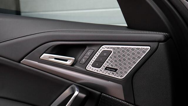 BMW X1 xDrive30e M-Sport Pro | Massage | Harman/Kardon | Panoramadak | Head-up | Trekhaak