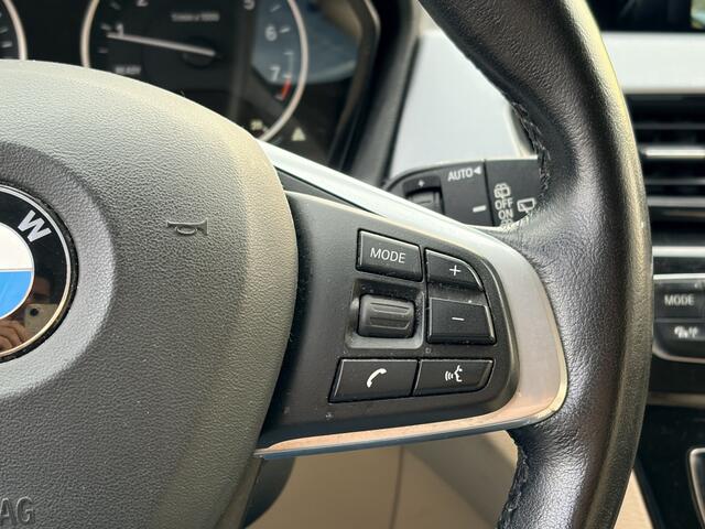 BMW X1 sDrive20i - automaat - leder - trekhaak - airco - navi - cruise