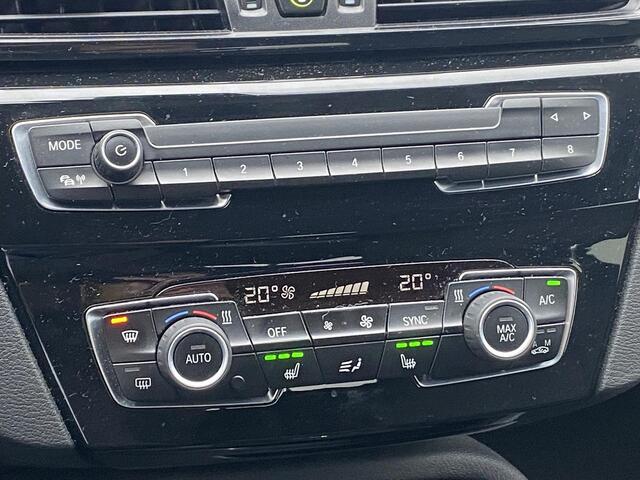 BMW X1 xDrive25e 220pk Executive 12-2021 met o.a. stoel-/stuurverwarming, LED, navi, pdc, etc.