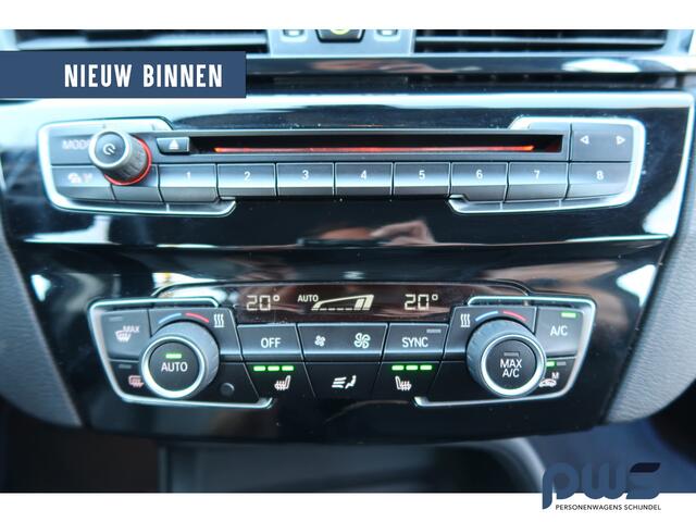 BMW X1 sDrive18i Centennial High Executive Leer / Trekhaak / Navi / Automaat / PDC / Clima / Stoelverw. etc etc.