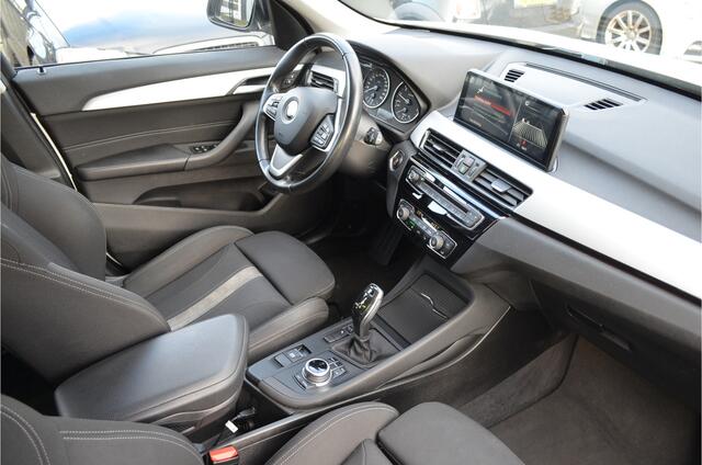 BMW X1 sDrive18i Sportstoelen Led Verlichting Stoelverw. Carplay!