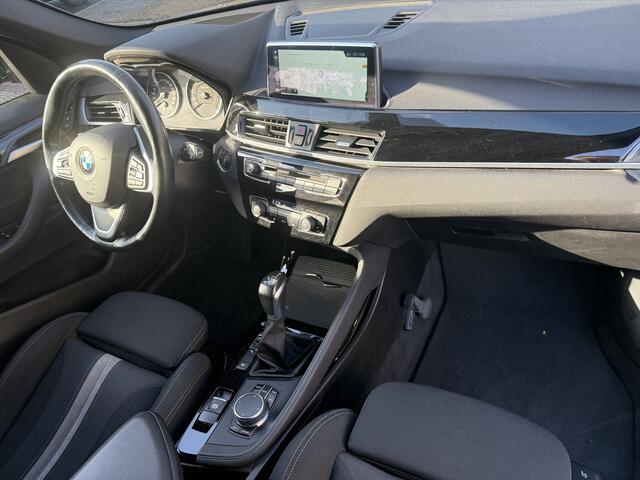 BMW X1 xDrive20i High Exe 190pk AWD, Sport-line | Camera | Navi+