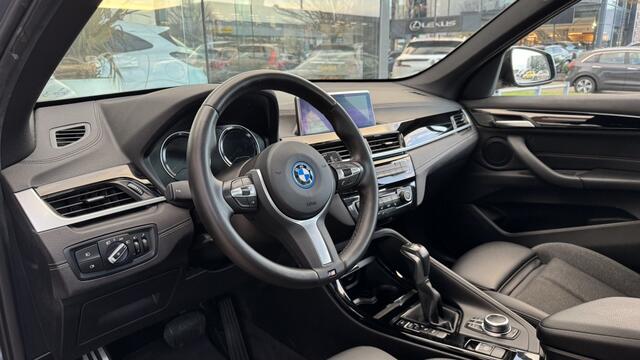 BMW X1 xDrive25e High Exec. | M-Sport | Pano | Navi | Camera
