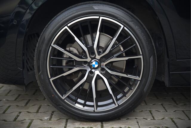 BMW X1 xDrive25e Business Ed. Plus M Sport | Adaptive Cruise Control | Vol Leder | Keyless | Camera | Stuurverwarming | Stoelverwarming | Shadow line | DAB | HIFI | Automaat | PDC | Navigatie |