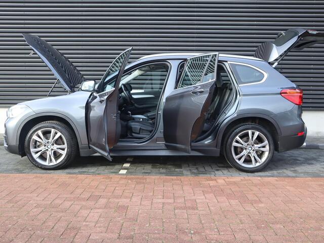 BMW X1 sDrive20i Centennial High Executive | Clima | Cruise | Navi | Leder | Stoelverwarming | Pano | Parkeer-assistent |