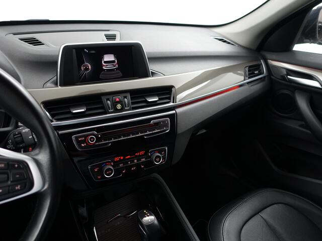 BMW X1 sDrive18i High Executive Aut- Leder Interieur, Stoelverwarming, Sfeerverlichting, Park Assist, Xenon Led, Privacy Glass