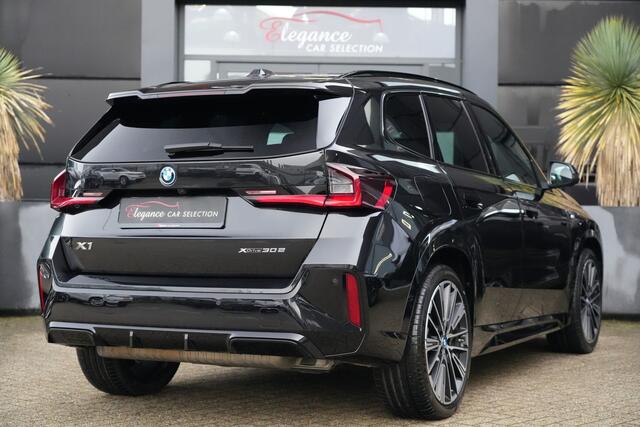 BMW X1 xDrive25e M Sport 245pk Panoramadak/HeadUpDisplay/360Camera