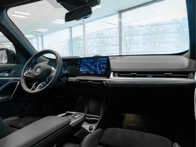 BMW X1 xDrive25e M-Sport - Pano - Trekhaak - Driving Ass Prof - Head-up