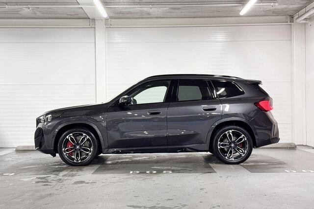 BMW X1 xDrive25e | M-Sport Pro | Innovation Pack | Comfort Pack | Driving Assistant Plus | Stoel Massage | Harman/Kardon | Comfort Access | Special Request Gun Metal II