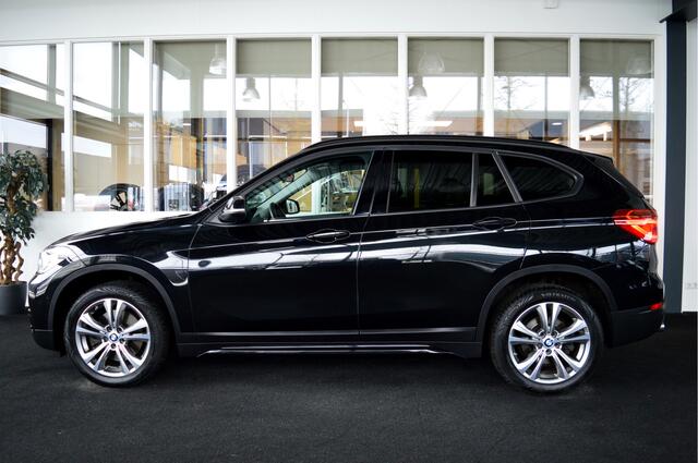 BMW X1 sDrive20i Sport-Line | NL Auto !