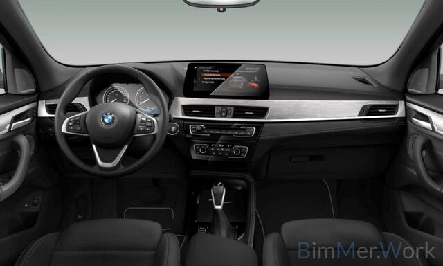 BMW X1 xDrive25e Sportline Pano|Trekh|H&K|Memory|Cam|Stuurvw|HUD