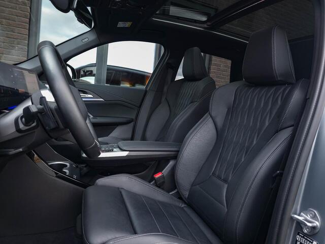 BMW X1 xDrive30e M | Pano | H&K | Trekh. | 360 | 20 | Leer |Side | Memo | Drive Pro |