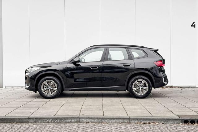 BMW X1 sDrive18i Comfort Acces / Electrische Zwenkhaak / Binnen & Buitenspiegel Automatisch Dimmend / Stoelverwarming / Adaptieve Led verlichting /