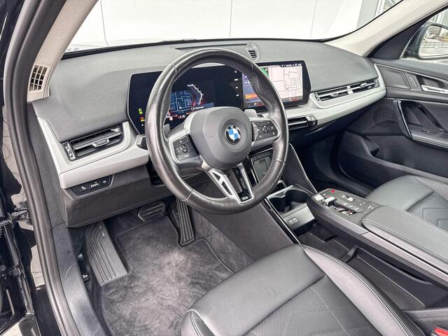 BMW X1 sDrive18i Comfort Acces / Electrische Zwenkhaak / Binnen & Buitenspiegel Automatisch Dimmend / Stoelverwarming / Adaptieve Led verlichting /