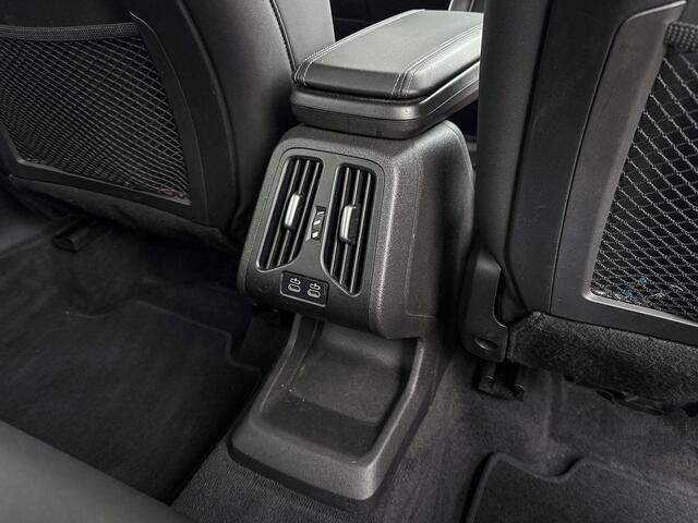 BMW X1 sDrive18i Comfort Acces / Electrische Zwenkhaak / Binnen & Buitenspiegel Automatisch Dimmend / Stoelverwarming / Adaptieve Led verlichting /