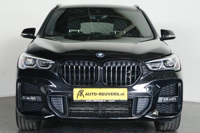 BMW X1 xDrive25e M-Sport / Opendak / LED / HUD / Navi / Cam