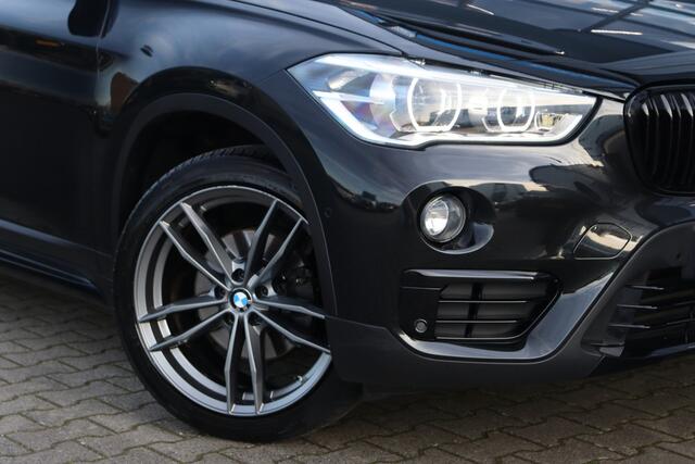 BMW X1 sDrive18i High Executive | Pano | Camera | Trekhaak |