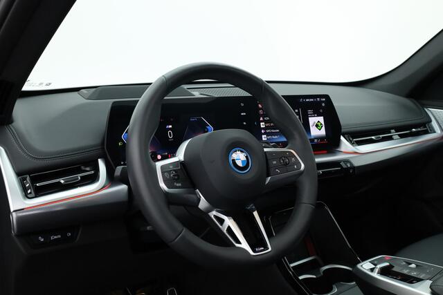 BMW X1 xDrive30e M Sport | Pano | Elek. trekhaak | HUD | Keyless | 360cam | Stoel- Stuurverw. | H&K