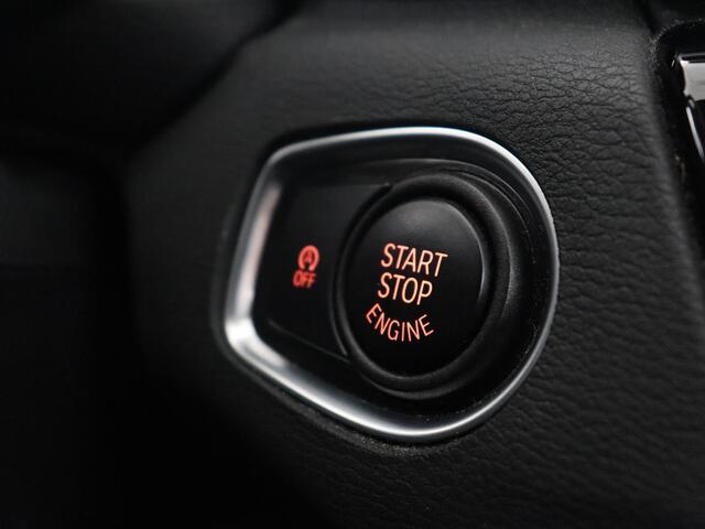 BMW X1 sDrive20i Executive | Sportstoelen | Head-Up | Full LED | Navigatie | DAB | Climate control | Parkeerhulp | Cruise control | Bluetooth