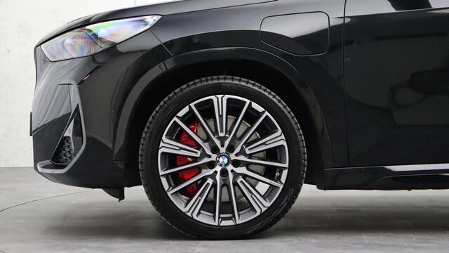 BMW X1 xDrive30e M-Sport Pro | Massage | Harman/Kardon | Panoramadak | Head-up | Trekhaak