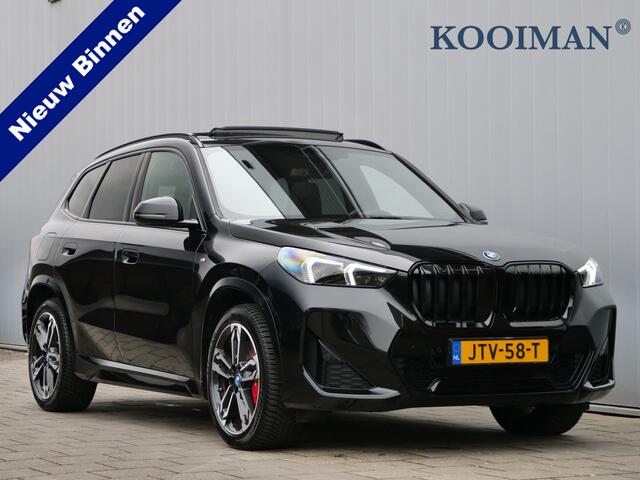 BMW X1 xDrive25e M Sport pakket Pro 245 Pk Automaat Schuifdak / Winterpakket / Harman Kardon