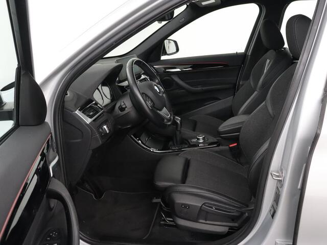 BMW X1 sDrive18i Executive Edition | Sport Line | Head-Up | Camera | Sportstoelen | Half leder | Full LED | Navigatie | Park Assist | Safety Pack | Climate control | Cruise control | DAB