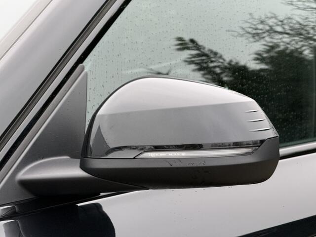 BMW X1 sDrive18i | M-Sport | Panorama | Harman/kardon | Elek. stoelverst. | Camera | Driving ass. Plus | Trekhaak