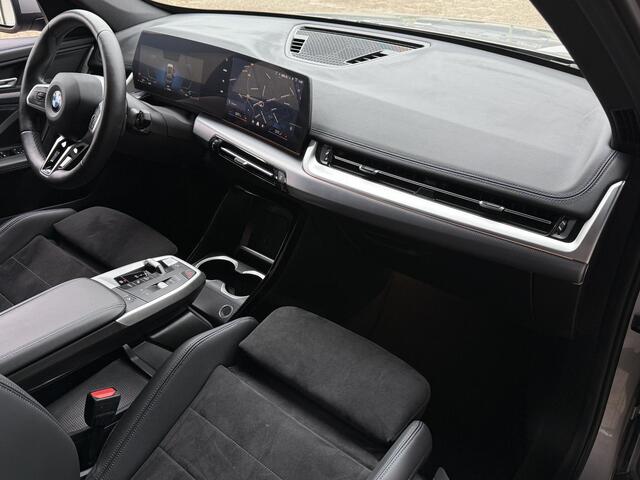 BMW X1 sDrive18i M SPORT | PANORAMA | PREMIUM PACK | ADAPT. CRUISE | KEYLESS ENTRY | STOELVERWARMING |