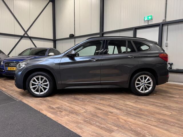 BMW X1 sDrive 18i Centennial Executive / AUTOMAAT / NAVI / PDC /