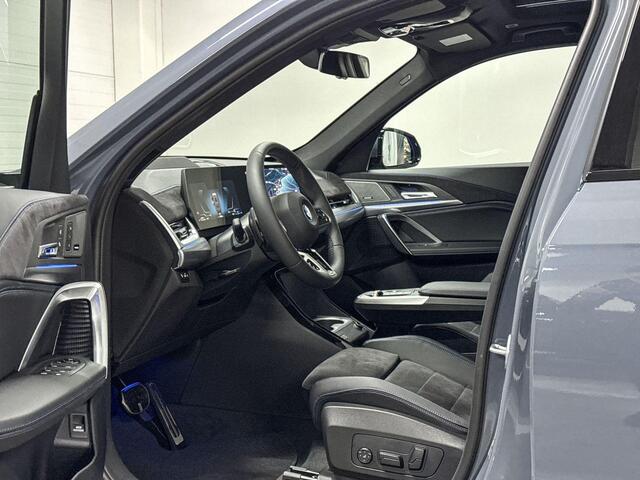 BMW X1 xDrive25e | M-Sport Pro | Travel Pack | Innovation Pack | Comfort Pack | Driving Assistant Plus | Harman/Kardon | Panoramadak | Comfort Access | Trekhaak