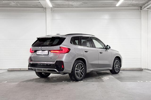 BMW X1 xDrive25e | M-Sport | Travel Pack | Premium Pack | Driving Assistant | Panoramadak | Comfort Access | Trekhaak