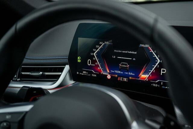 BMW X1 sDrive18i | M-Sport | Maxron | Shadow | Harman/Kardon | Keyless | Sportstoelen | Camera | Adap. led | 19' inch |