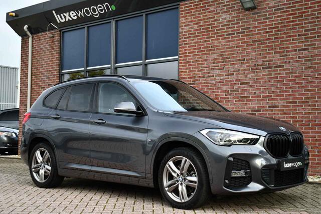 BMW X1 xDrive25e M-Sport Shadowline El-Klep 18inch Stoelverw