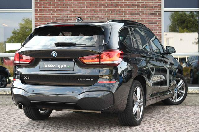BMW X1 xDrive25e M-Sport Pano El-zetels Camera Carplay El-klep Shadowline