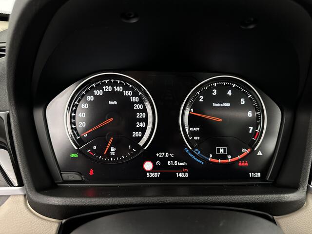 BMW X1 sDrive18i High Exe/Leder/Pano-dak/LED/Stuurv+Stoelv/Climate /Navi