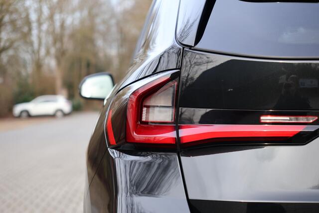 BMW X1 sDrive18i VOL | M-pakket | Pano | HUD | Massage | 360 | Adap Cruise | Elektr. Trekhaak | Harman Kardon | Keyless | Alarm kl.3 | Etc.