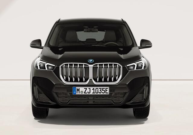 BMW X1 xDrive25e M Sport - Sportstoelen - Elektrisch verwarmde voorstoelen - M Sportstuurwiel - Driving Assistant Plus - PREMIUM PACK -