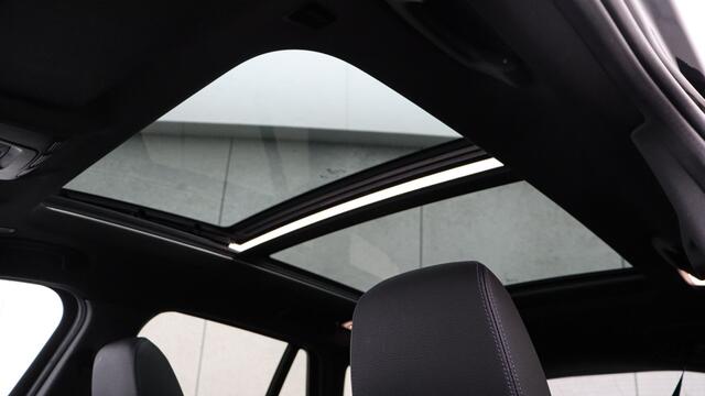 BMW X1 sDrive18i High Executive M-Sport | Head-up | Panoramadak | Trekhaak | Driving Assistant Plus