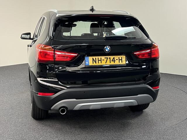 BMW X1 sDrive18i Centennial High Executive vol leder / afn. trekhaak / airco / PDC / Camera / Navi