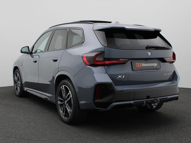 BMW X1 xDrive25e 245PK Aut. M-Sport, Pano-Schuifdak, Keyless, Digital Key, Stoelverwarming, LED verlichting, Trekhaak, 19" LM Velgen
