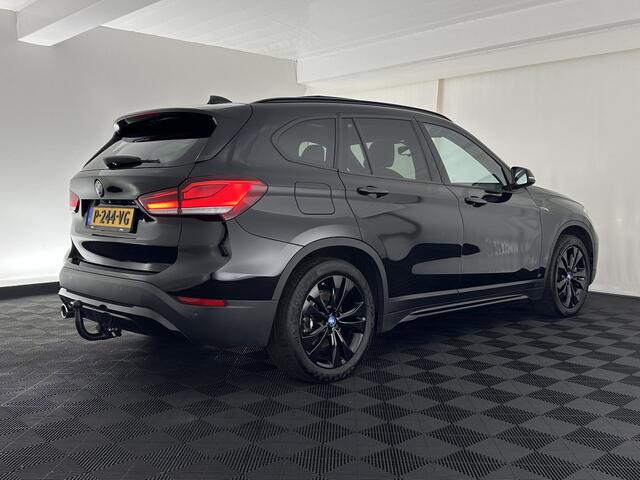 BMW X1 xDrive25e Business Edition Plus (INCL.BTW) Aut. *PANO | HEAD-UP | LEATHER | FULL-LED | HEATED-COMFORTSEATS | CAMERA | PRIVACY-GLASS | NAVI-FULLMAP | ECC | PDC | CRUISE | 18''ALU | TOWBAR*