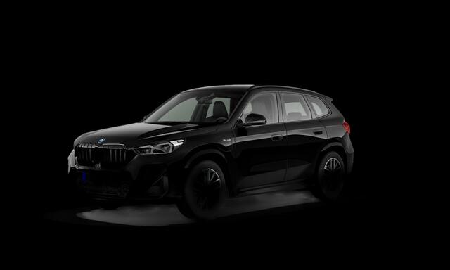 BMW X1 xDrive25e M Sport - Driving Assistant Plus - Comfort Access - Elektrisch verwarmde voorstoelen - PREMIUM PACK - Sportstoelen -