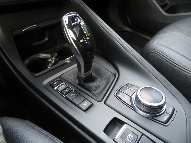 BMW X1 xDrive20i High Executive Airco Cr-Control Panoramadak Trekh