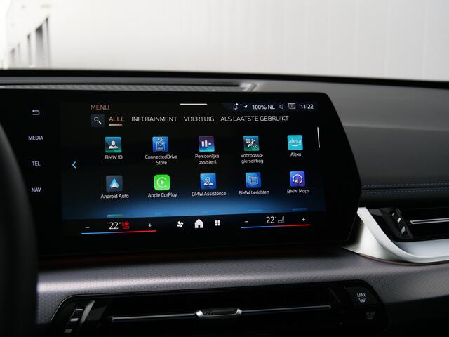 BMW X1 xDrive25e M Sport pakket Pro 245 Pk Automaat Schuifdak / Winterpakket / Harman Kardon